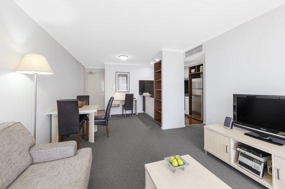 Oaks Brisbane Lexicon Suites Servis gambar